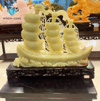 Tác Phẩm Thuận Buồm Xuôi Gió-Ngọc Onyx